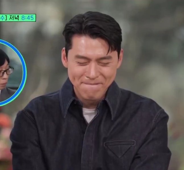 couple_rings_'s tweet photo. hyun bin when he saw the surprise https://t.co/TAwn0SG1xQ