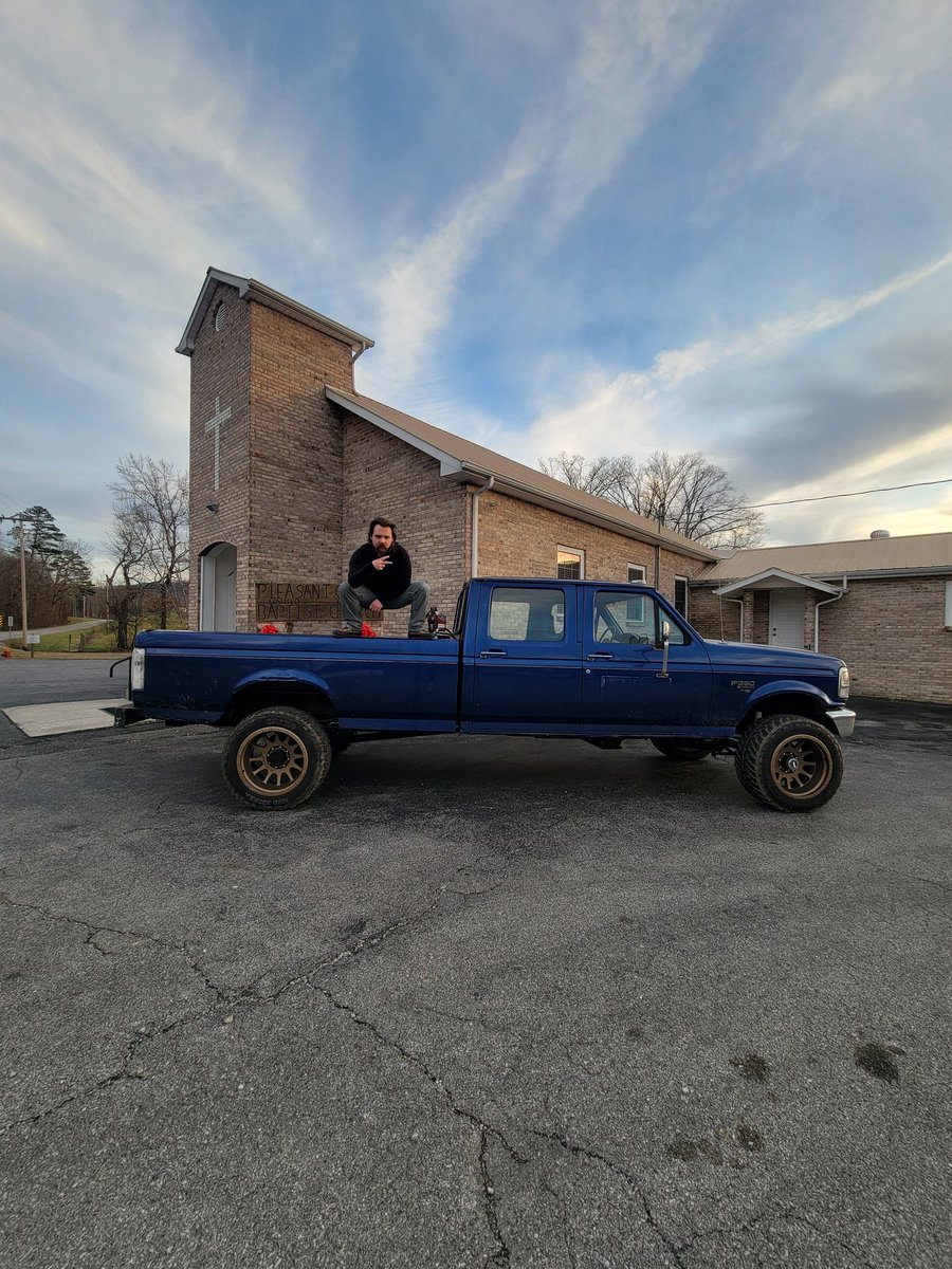 SpicedIcePirate's tweet photo. Felt a little too suburban here. https://t.co/ma7a6i7XGa