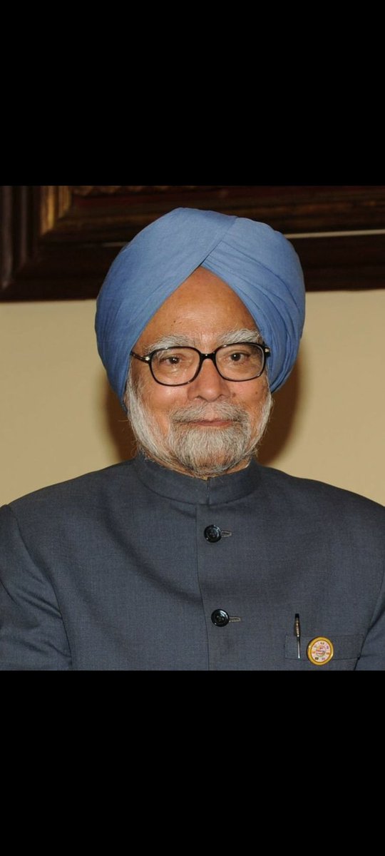 N_GodaraINC's tweet image. सरदार मनमोहन सिंह जी अलविदा और एक फिर आओ भारत में पुनः जन्म लेकर दशा और हालात सुधारने के लिए। भारतीय जनमानस में अमर हो गये हैं आप जी। कभी कभार ही मिलतें है ऐसे व्यक्ति देश को नया पथ देने के लिए। गरिबी से अमिरी का सफर कैसा होता है ये बता गये सरदार साहब। अलविदा अलविदा।