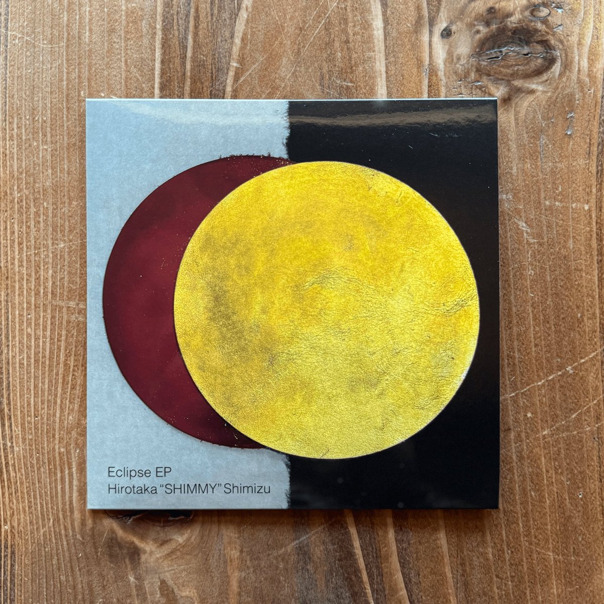 ShimizuHirotaka's tweet photo. 新作『Eclipse EP / Hirotaka 'Shimmy' Shimizu」
本田ゆかプロデュース。
ショーン・レノン作詞&ボーカル、作曲&アレンジは清水。
清水の1989年デモ・テープの
ジョン・レノンのカバー『Remember 』も収録されています。
https://t.co/KyP5ApxOmK
#HirotakaShimizu #EclipseEP
#SeanLennon https://t.co/N6G6qt3wJY