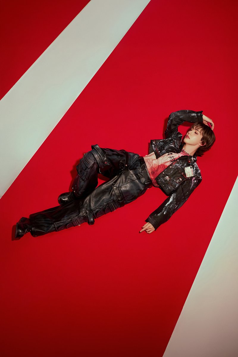 XLOV 1st Single [I'mma Be] CONCEPT PHOTO #WUMUTI 2025.01.07 6PM