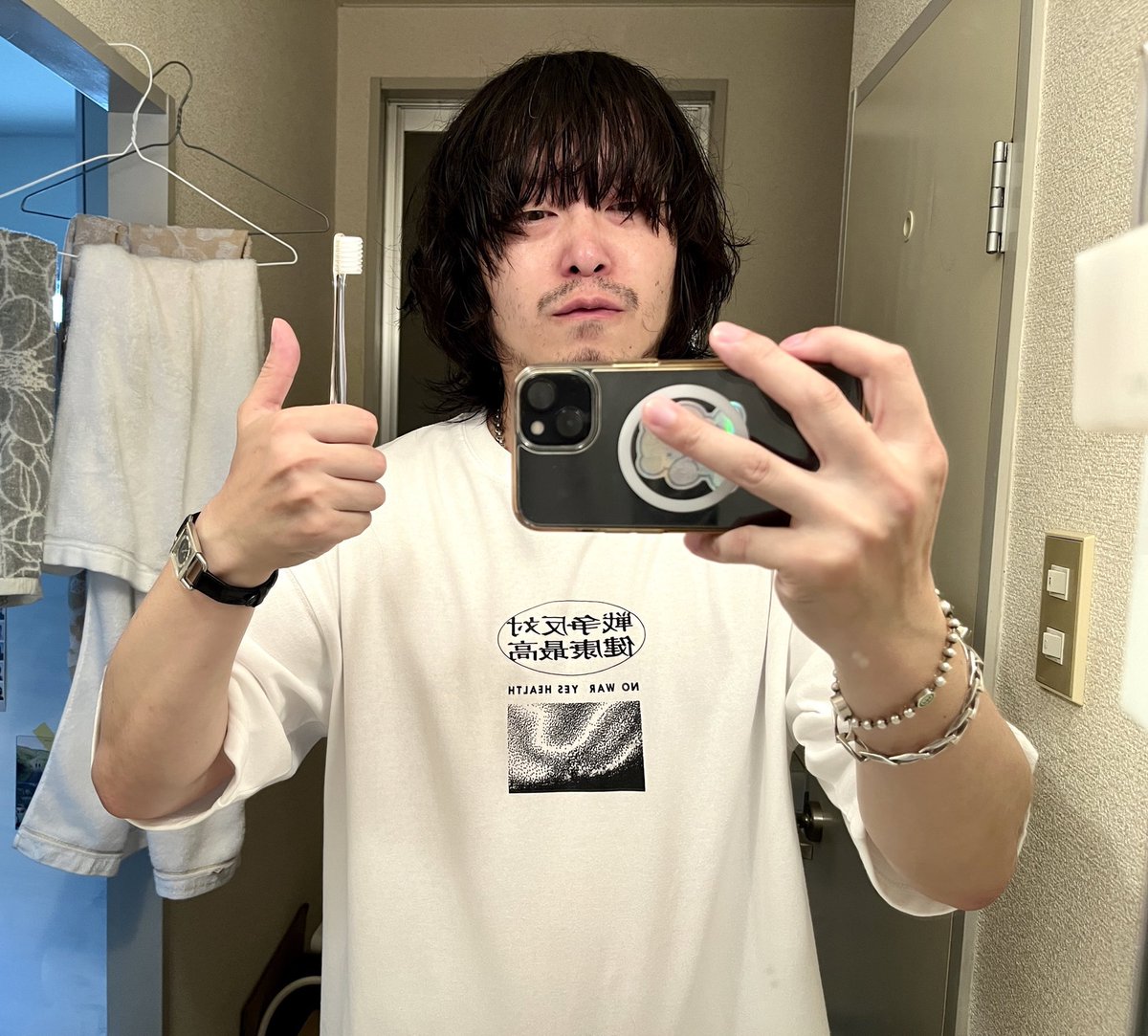 戦争反対健康最高Tシャツ・パーカーの売上100万円を国境なき医師団に