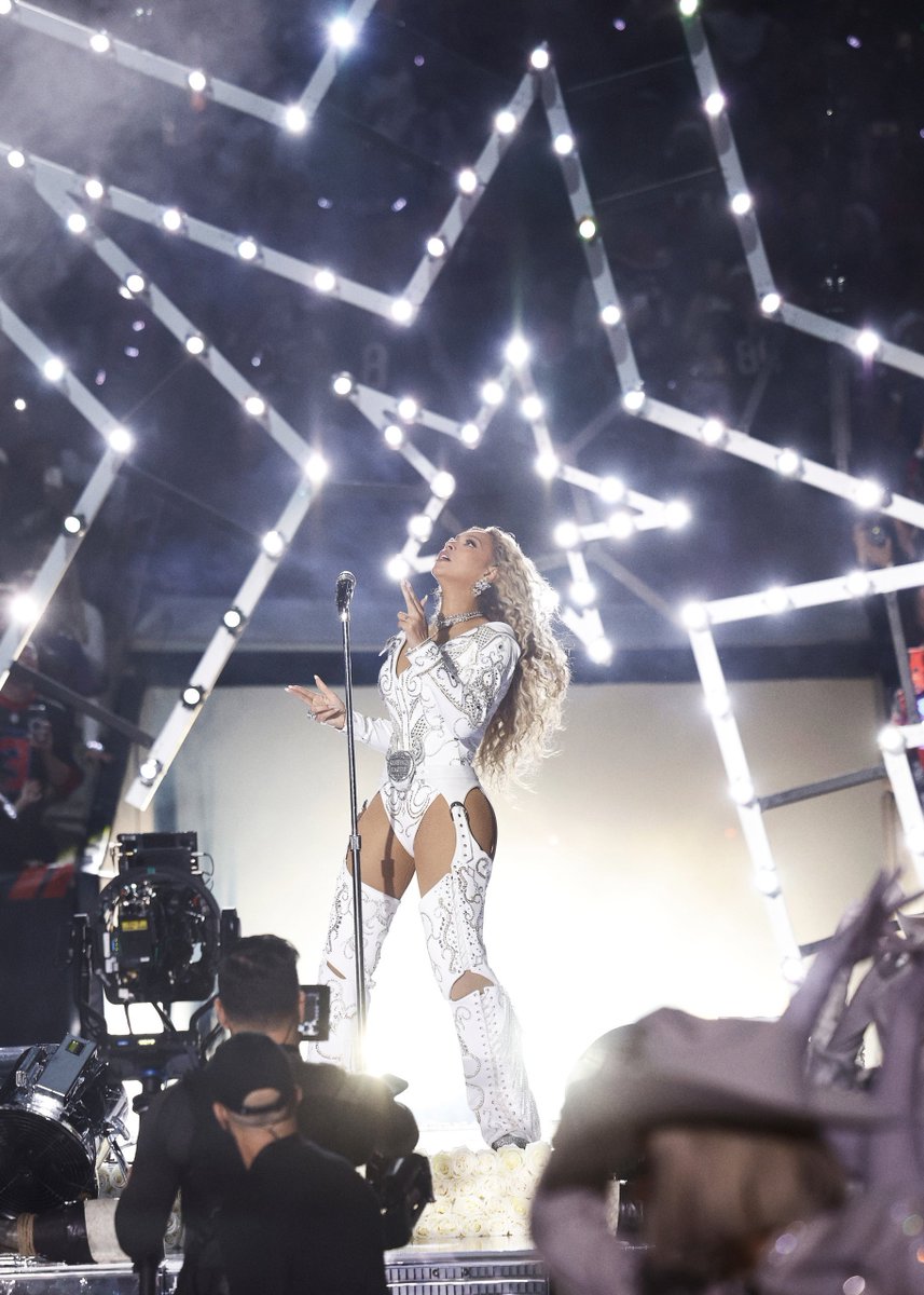 Beyoncé Access tweet media