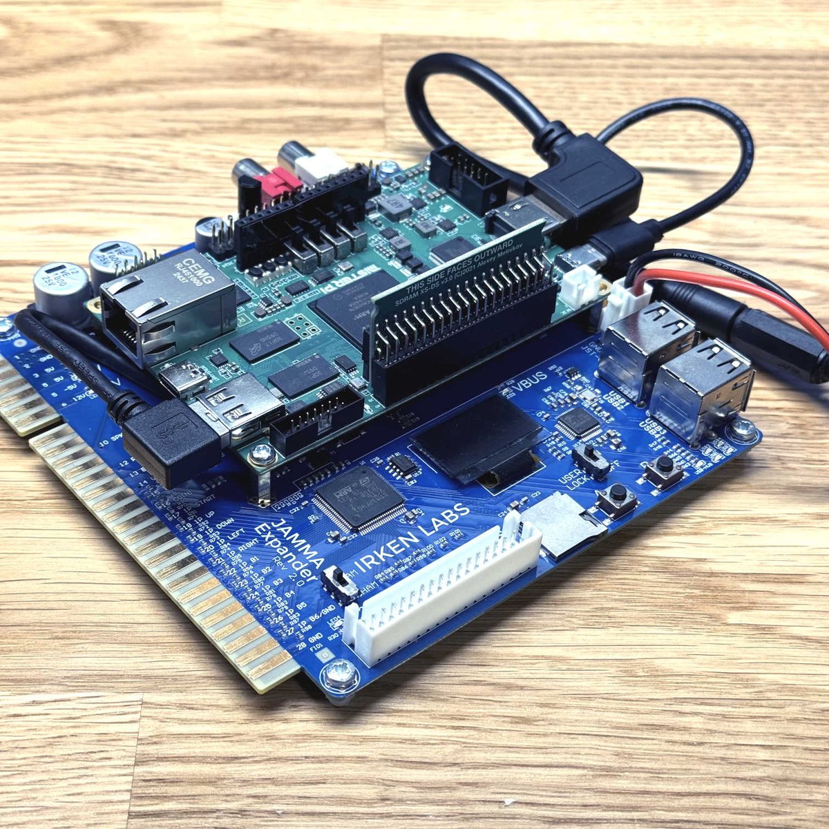 IrkenLabs's tweet image. Finally got around to testing the MiSTER Pi #MiSTerFPGA DE-10 alternative from @TakiUdon_ , and happy to report that it works great with the JVS and JAMMA expanders.
Mini review here, irkenlabs.com/mister-pi-de10…
Expanders available here, irkenlabs.com/shop/?currency…