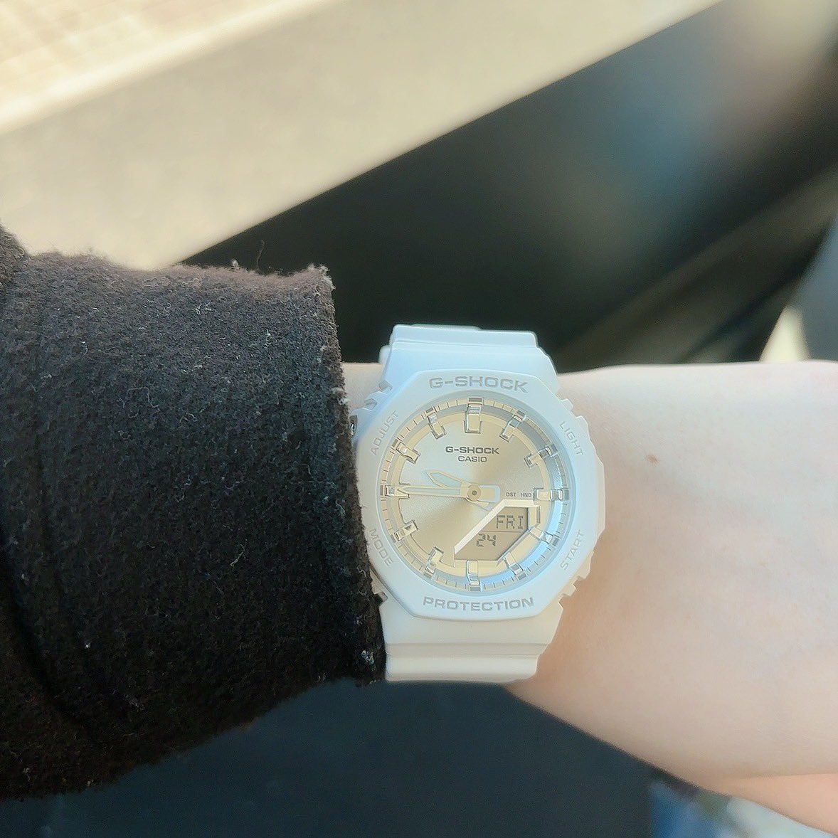 AngelGingin's tweet photo. 将典くんから貰った腕時計を忘れずに⌚🤍
仕事納めに行ってきます🫡 https://t.co/NAQOvdHvbX