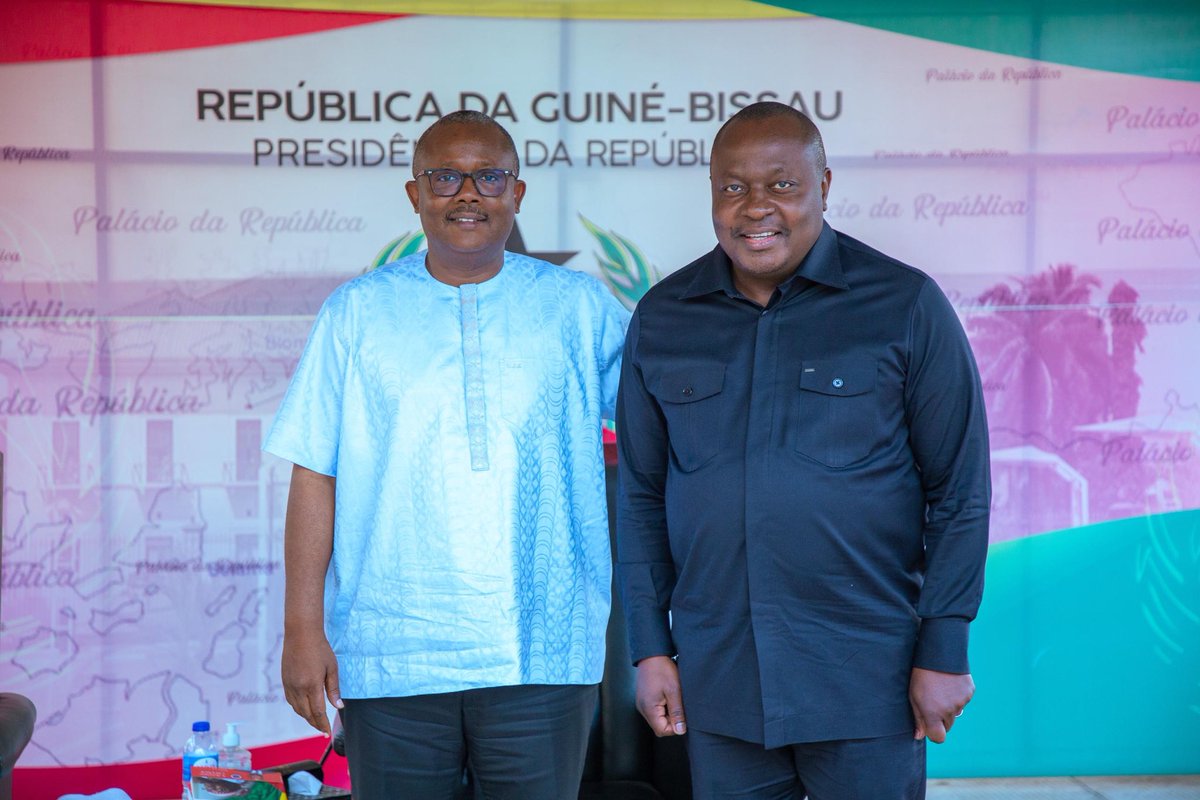 Happy to have seen again their Excellencies the Presidents of Equatorial Guinea, Gabon and Guinea Bissau.

Heureux d’avoir revu leurs Excellences les Présidents de la Guinée Equatoriale, du Gabon et de la Guinée Bissau.