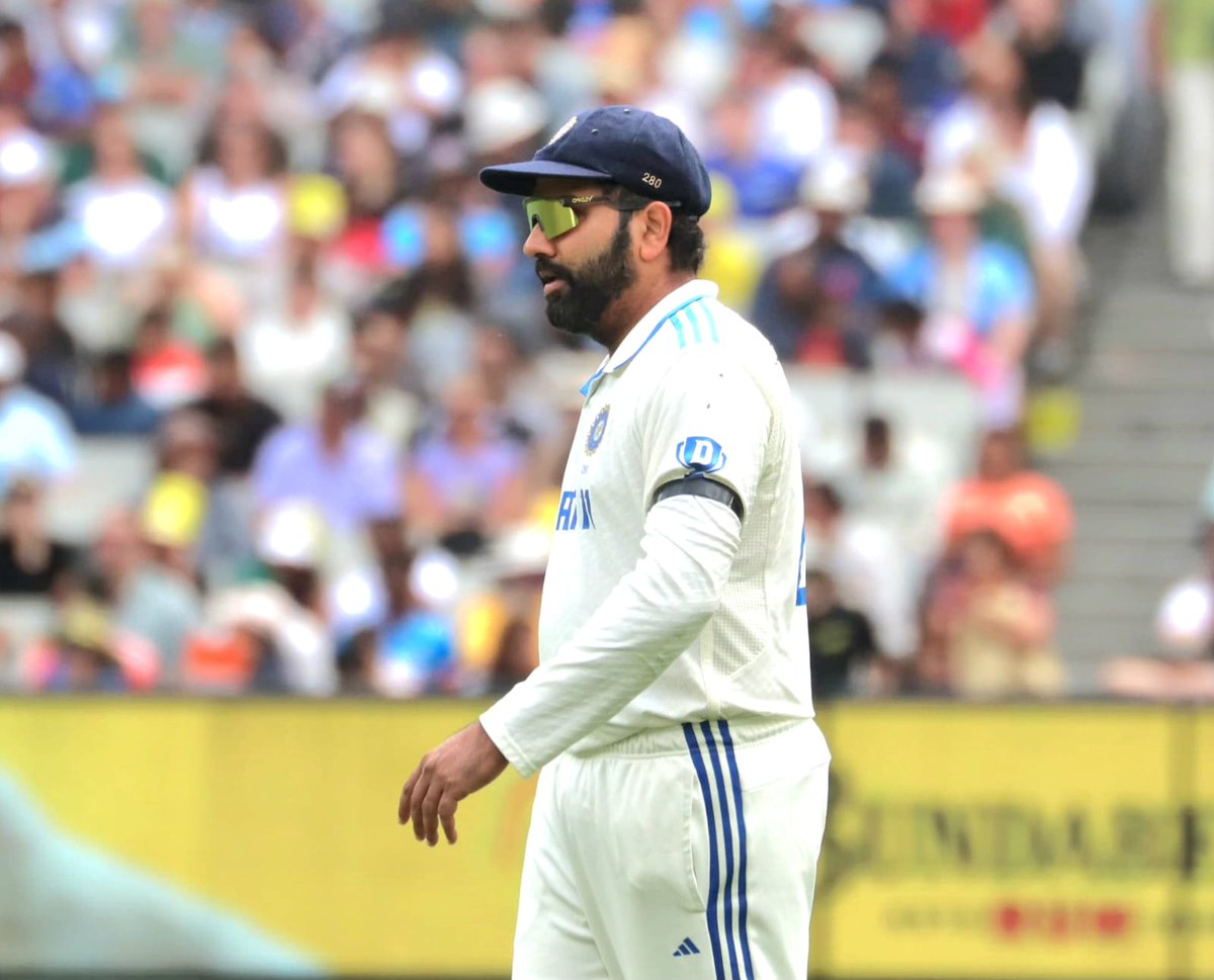 BCCI's tweet image. The Indian Cricket Team is wearing black armbands as a mark of respect to former Prime Minister of India Dr Manmohan Singh who passed away on Thursday.