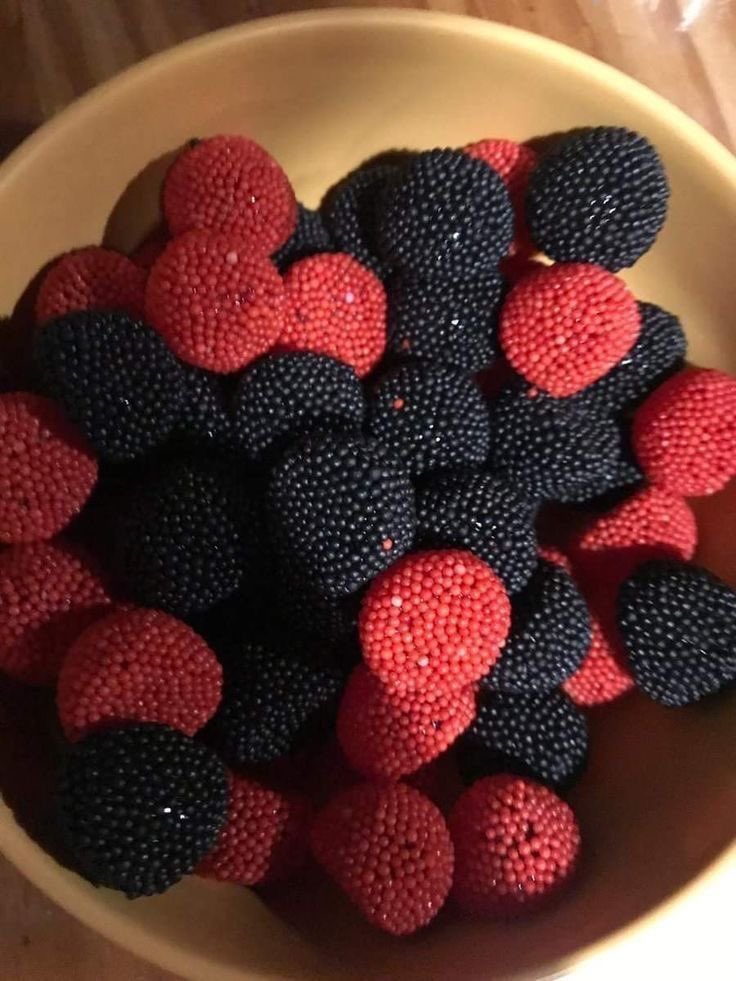 Flantasma1's tweet photo. Cuáles son las mejores gomitas? https://t.co/EFOj8Wb644