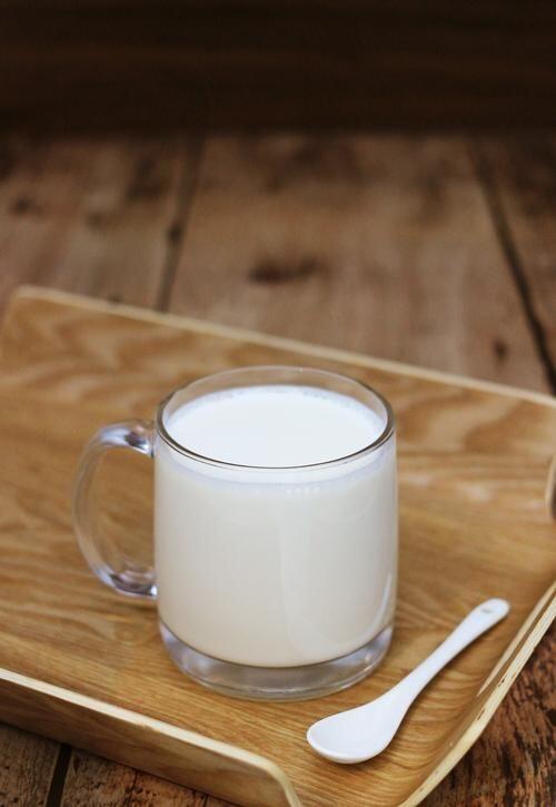 ミルクの一滴一滴から感じる幸せ、一口ごとにエネルギーが満ち溢れます。