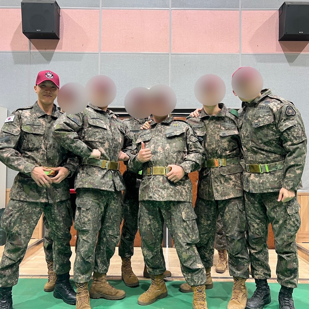 rosehope218's tweet photo. 군인 제이홉 사진이 영원히 뜸..ㅋㅋㅋㅋㅋㅋㅋㅋㅋㅋㅋㅋㅋㅋㅋㅋㅋㅋㅋㅋㅋㅋㅋㅋㅋㅋㅋㅋㅋㅋㅋㅋㅋㅋㅋㅋ https://t.co/b7k1cfwxpe