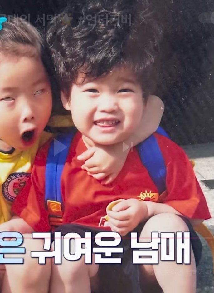 okkikkio's tweet photo. 가짜우슴을 n살에 마스터하심ㅠㅠㅋㅋㅋㅋ https://t.co/Fy5hsDDQsf