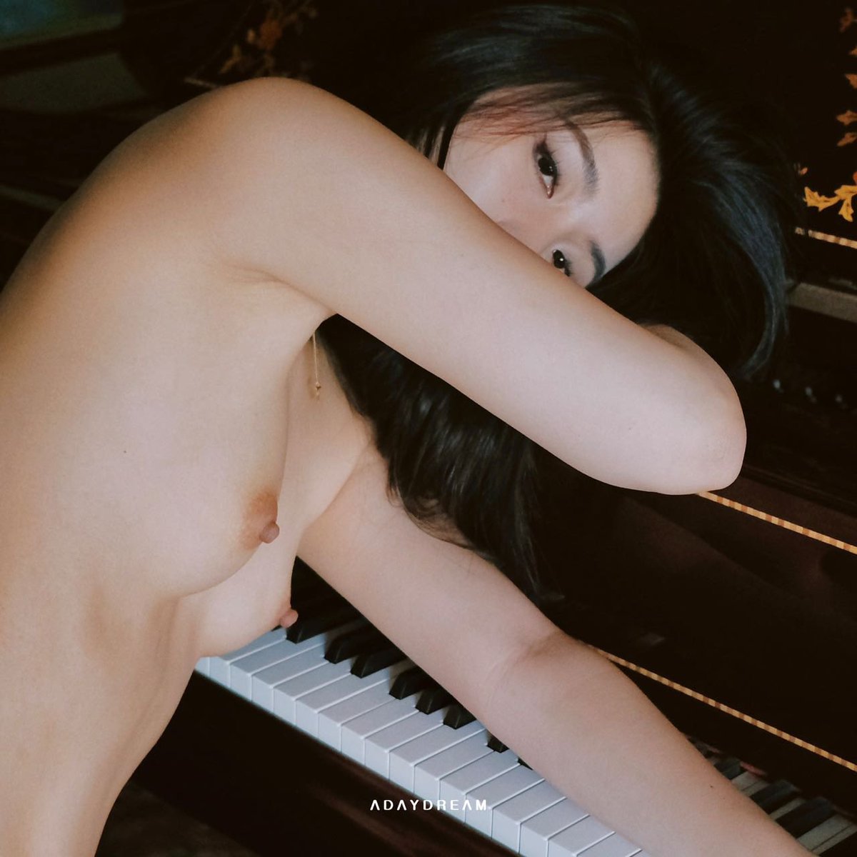 PIANO

@Yan_0304 https://t.co/tR42TH8mtq