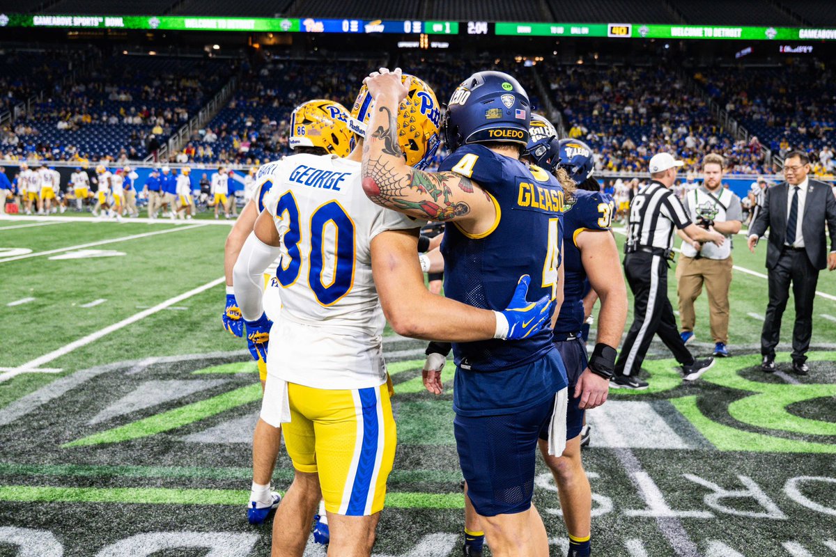 The GameAbove Sports Bowl featured:

• Pitt blocking a Toledo extra point attempt and returning it for 2 points

• Toledo scoring 14 points in 14 seconds on a 67-yard TD pass and a 42-yard pick six on back-to-back plays

• Toledo having a player ejected after committing a