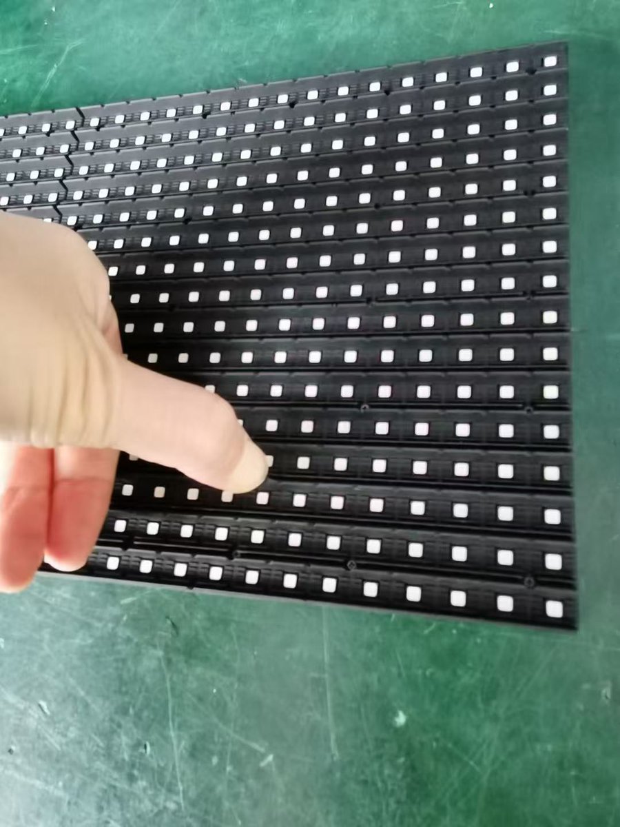 TracyHu16's tweet image. Outdoor P10 LED Module with Soft mask for #Sport #Perimeter Project #Stadiumled #leddisplayscreen #ledvideowall #ledpanel
more information, call me now:

Email: tracy@szscree.com
Call/WeChat/WhatsApp: 0086-18316843344 / 0086-13425244569