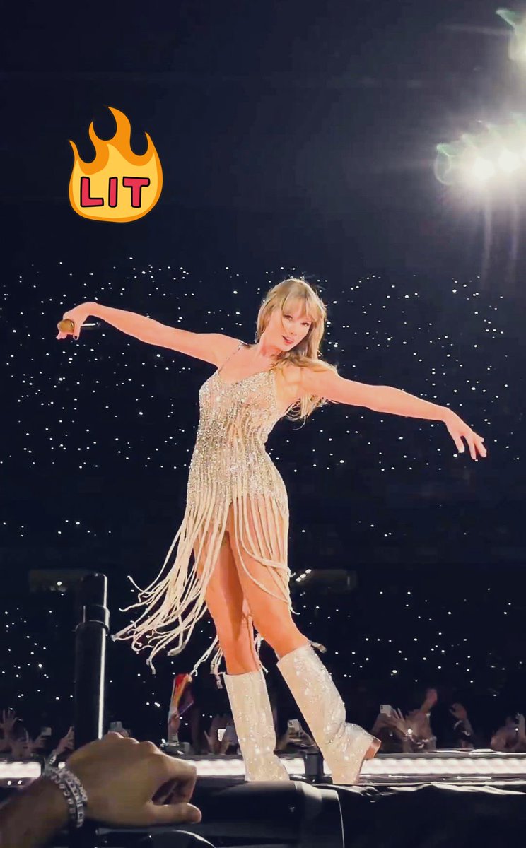 taytay_1fan's tweet photo. Swifties, let’s make 2024 unforgettable! 🎉 Help me hit 200 followers before the year ends, and I’ll kick off 2025 with another FREE SWIFTMAS GIVEAWAY! 🎁💖 Let’s spread the Taylor love—follow, share, and stay tuned for all the fun! #Swiftmas #swiftalertmastermind #Swifties https://t.co/6iIem0ftC3