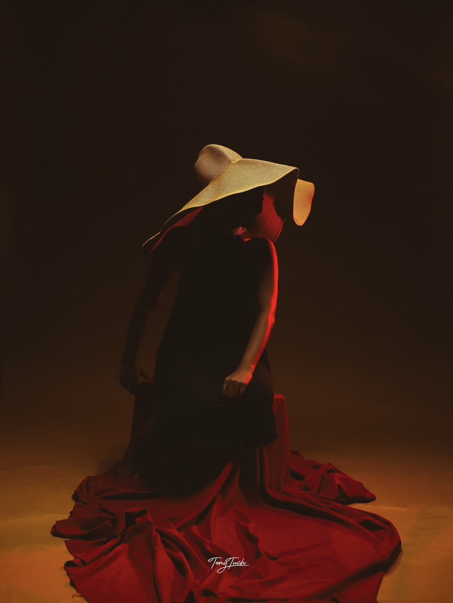 The eye is always caught by light, but shadows have more to say.