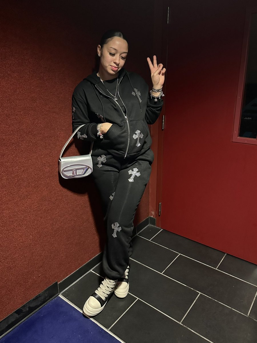 keepinupwmoni's tweet photo. 🖤 https://t.co/GlGBJPk7oj