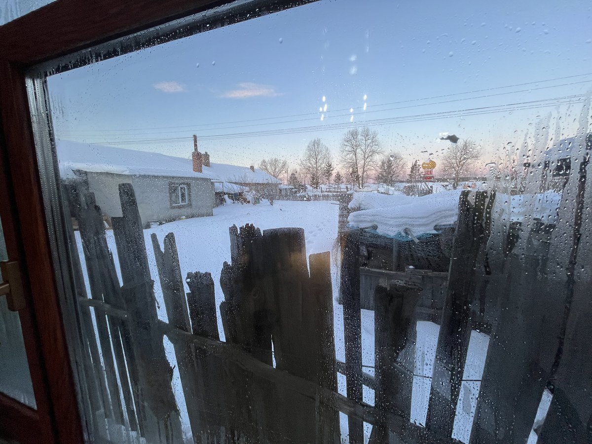 窗外白雪皑皑，房内激情四射