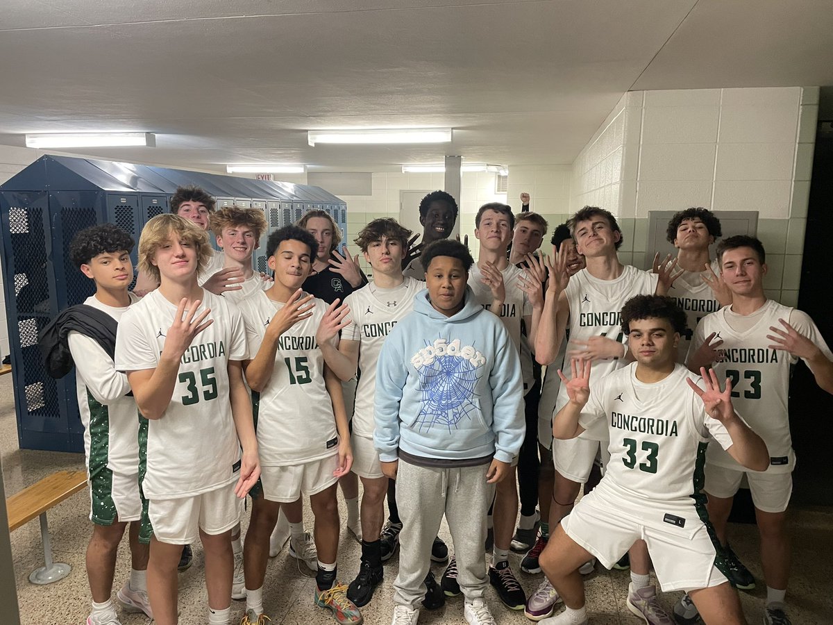 71-59 W over Melrose. Complete team game played as many different guys stepped up. 
Back at it tomorrow night versus St. Cloud Cathedral. 

Record improves to 4-2.