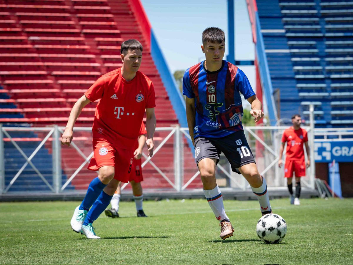 franfalduto62's tweet photo. Cumpliendo un sueño💙❤️ https://t.co/Ayu1M72ywP