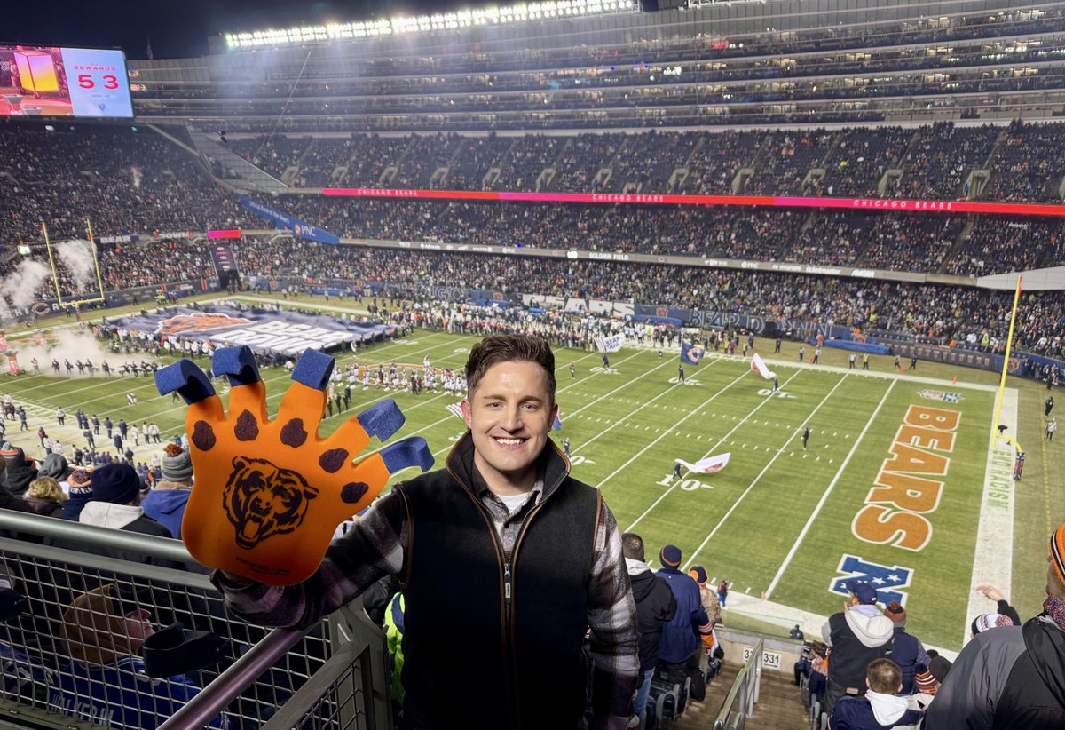 Go <a href="/ChicagoBears/">Chicago Bears</a> 🧡🏈🐻