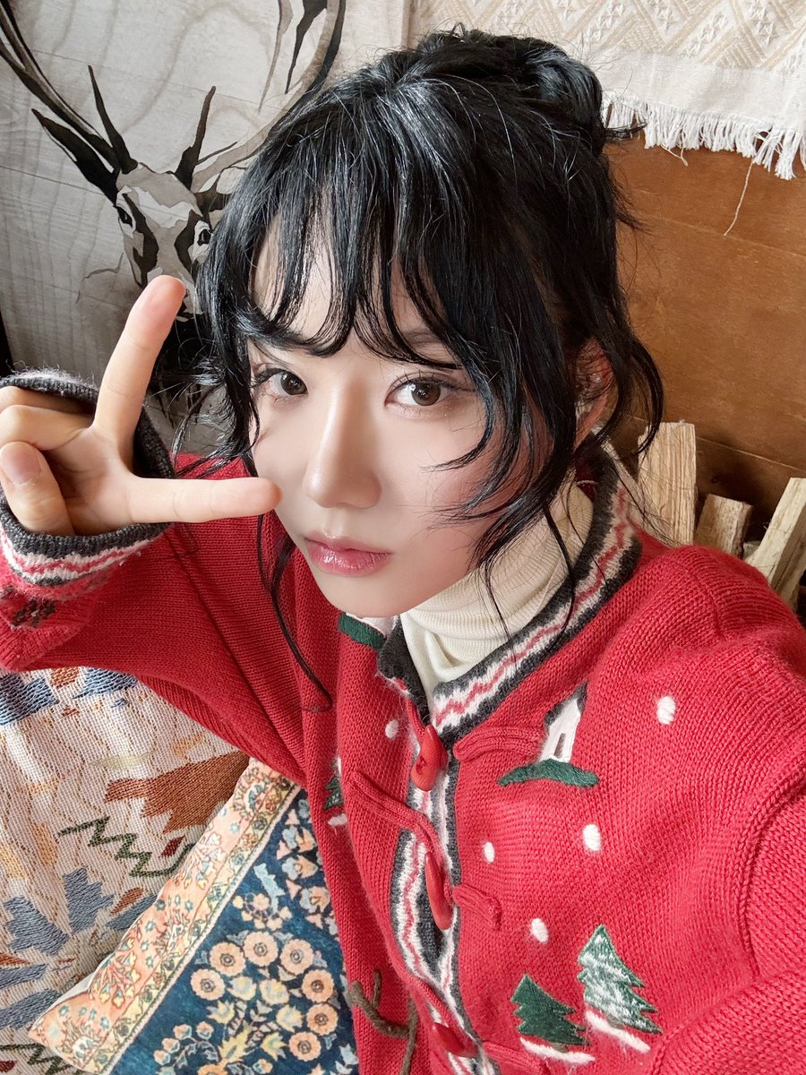 ablume_twt (@ablume_twt) on Twitter photo ์ฆ๊ฑฐ์ด ํฌ๋ฆฌ์ค๋ง์ค ๋ณด๋ด์
จ๋์?
์ ๋ ์์ค๋ ์๋์ด๋ ์ง์์ ์๋ฆฌํ๊ณ ์ ๋ฌผ ๋ฝ๊ธฐ๋ ํ๊ณ ์ข
์ผ ์๊ธฐํ๋ฉด์ ์์ฃผ ํ๋ณตํ ์๊ฐ์ ๊ฐ์ก์ด์โ๏ธ
์ฌ ํ ํด ์ ๋ง ๊ณ ์ ๋ง์ผ์
จ๊ณ ์ฌํด์ ๋จ์ ์๊ฐ๋ ์ฐ๋ฆฌ ๊ฐ์ด ์ ๋ง๋ฌด๋ฆฌ ํด๋ณด์์ โฅ๏ฝฅโข
#ablume #์ด๋ธ๋ฃธ
#SAENA #์๋ ์ฆ๊ฑฐ์ด ํฌ๋ฆฌ์ค๋ง์ค ๋ณด๋ด์
จ๋์?
์ ๋ ์์ค๋ ์๋์ด๋ ์ง์์ ์๋ฆฌํ๊ณ ์ ๋ฌผ ๋ฝ๊ธฐ๋ ํ๊ณ ์ข
์ผ ์๊ธฐํ๋ฉด์ ์์ฃผ ํ๋ณตํ ์๊ฐ์ ๊ฐ์ก์ด์โ๏ธ
์ฌ ํ ํด ์ ๋ง ๊ณ ์ ๋ง์ผ์
จ๊ณ ์ฌํด์ ๋จ์ ์๊ฐ๋ ์ฐ๋ฆฌ ๊ฐ์ด ์ ๋ง๋ฌด๋ฆฌ ํด๋ณด์์ โฅ๏ฝฅโข
#ablume #์ด๋ธ๋ฃธ
#SAENA #์๋