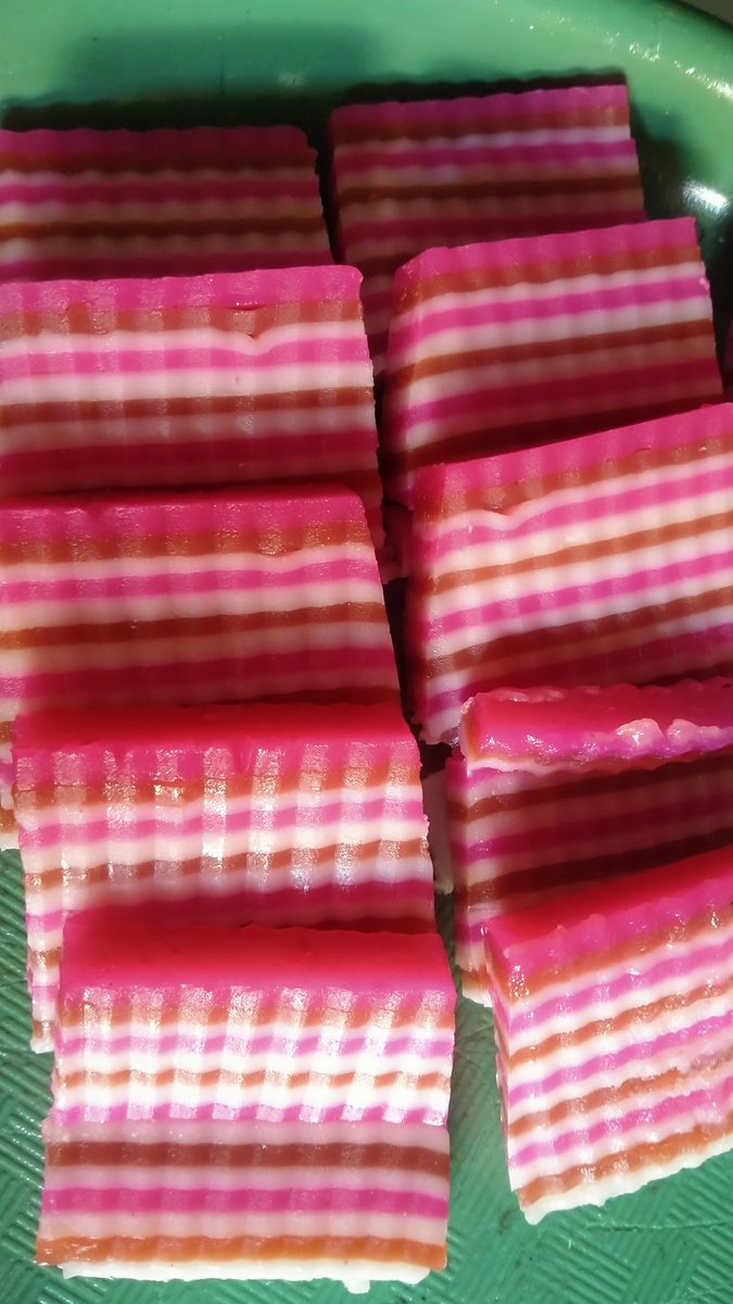 TriYuania82244's tweet photo. @FOODFESS2 Emang mesti sabar mangkanya yg bikin ini kakak ku nder https://t.co/hCgLaPfSwT