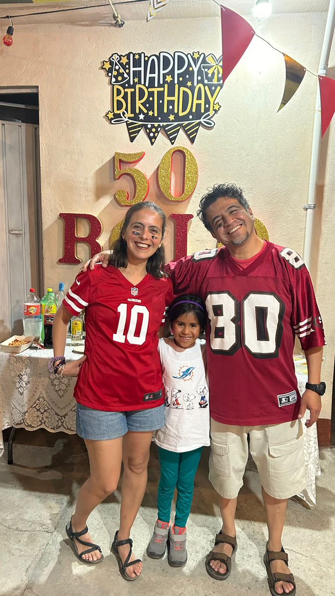 nanis_78's tweet photo. @FOXImpactoNFL 
Saludos fans de 49ers de San Francisco y Delfines de Miami.
 #NFLxFSMX https://t.co/LM3PRyTjqO