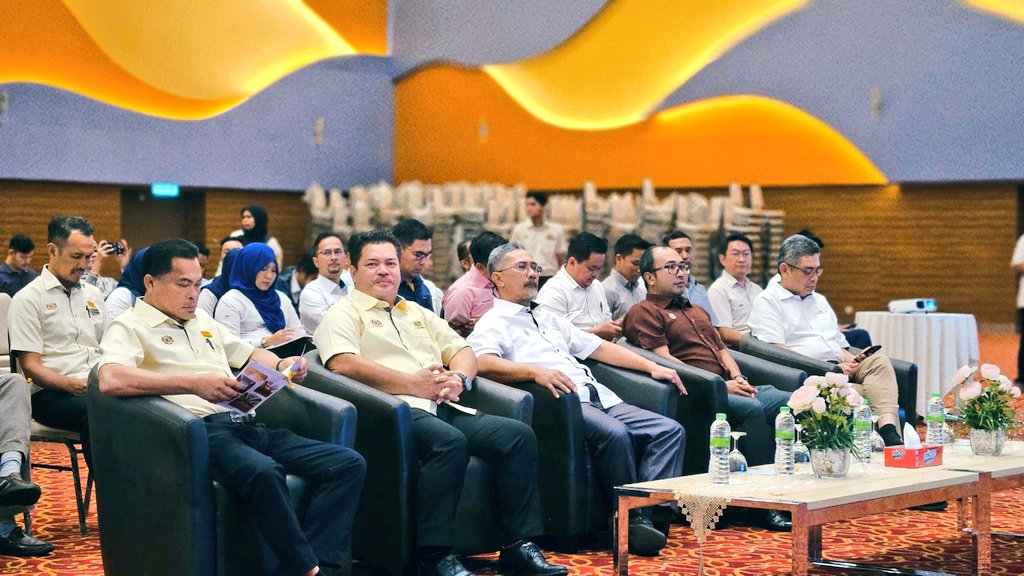 PasukanProjekTrg tweet media