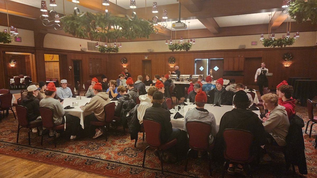 Big Thanks to <a href="/JaxCafe/">Jax Cafe</a> for hosting our Southern Swing Dinner! Elite Service, Fantastic Food! <a href="/1PercntBtrEvyDy/">1PercentBetter-Everyday</a> <a href="/dlhshockey/">Laker Hockey</a>