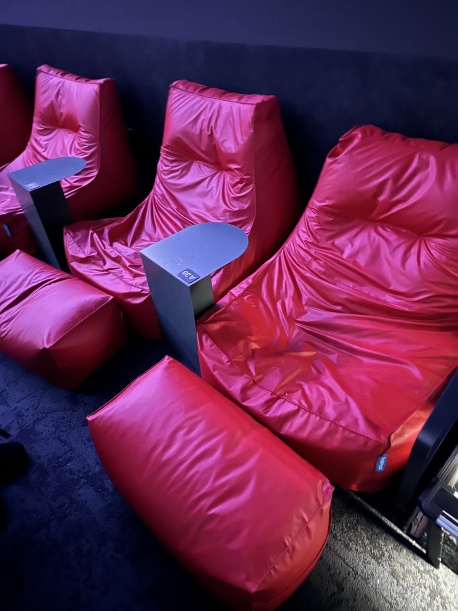 AvDhjqMMOfVhAHo's tweet image. このシートはヤバいです❣️
快適過ぎて寝ちゃう💦

#SUPERPLEX
#ロッテワールドタワーシネマ