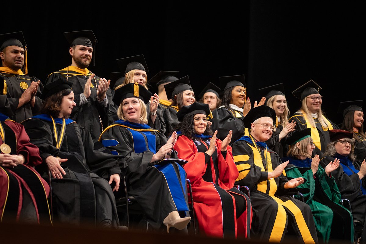 UI Graduate College (@uigradcollege) on Twitter photo 