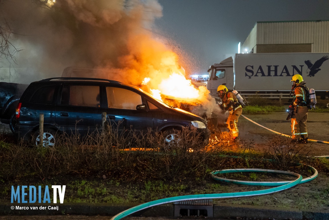 Voertuigbrand op de Vlaardingweg in Rotterdam