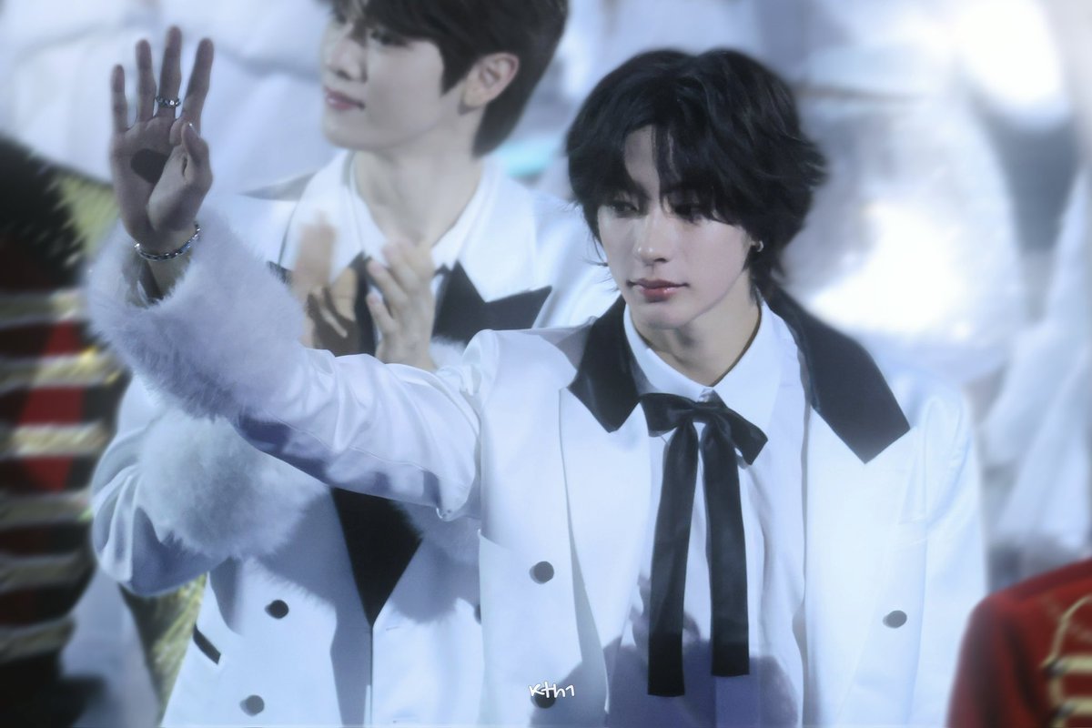 241225 가요대전

#ANTON #앤톤
#RIIZE #라이즈