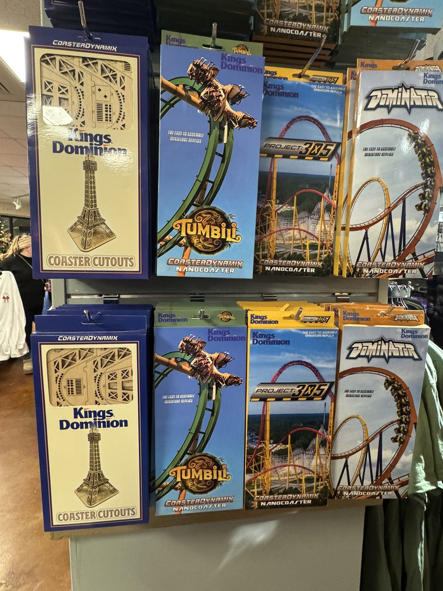 MatthewLavan's tweet photo. some random pics lol ๐คท๐ปโโ๏ธ yes, i went ahead and got the shirt and #flightoffear pin ๐๏ธ #kingsdominion https://t.co/N92o2V5gTZ