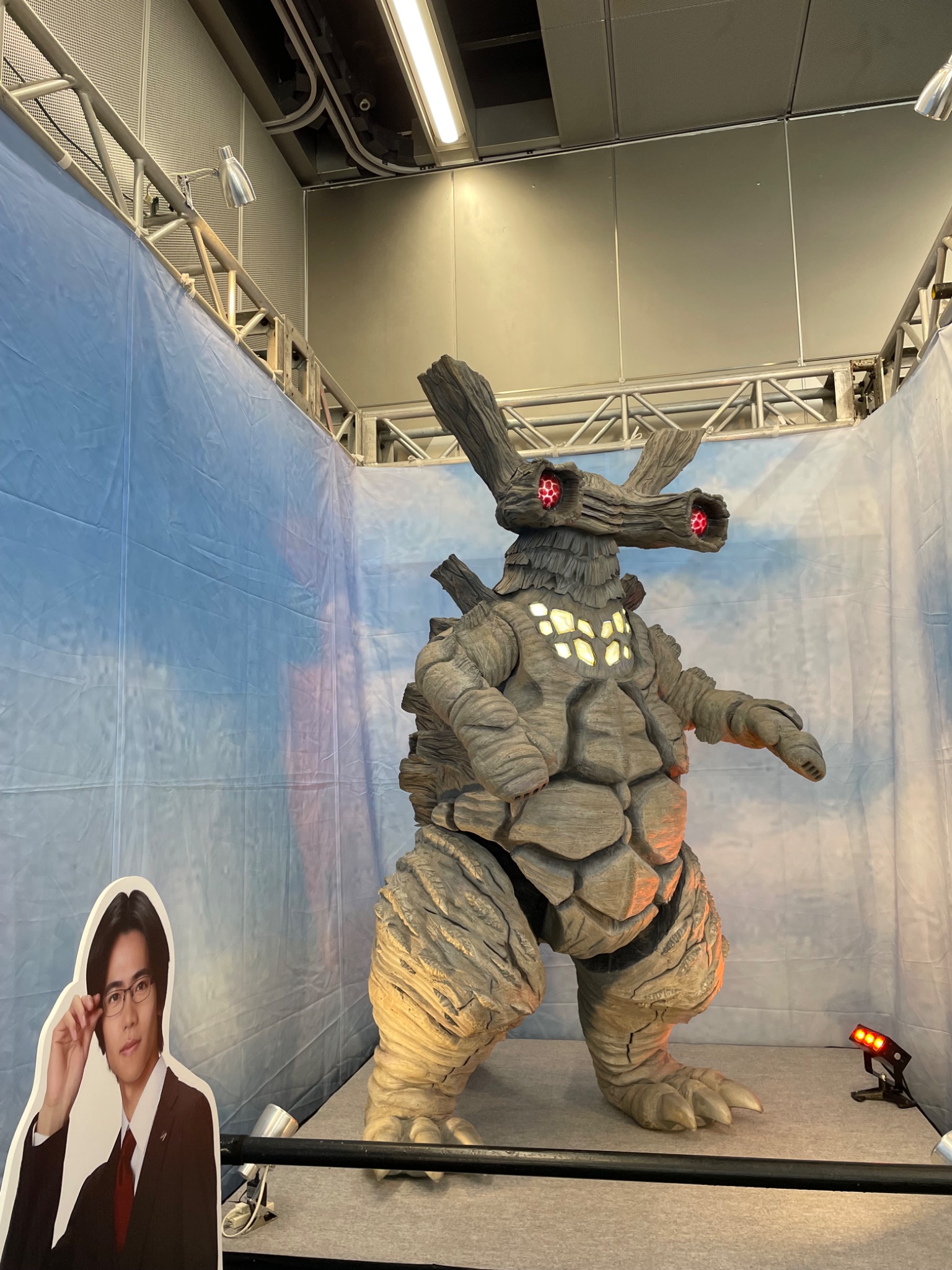 ウルトラヒーローズEXPO2025 限定 ジップアップパーカー L