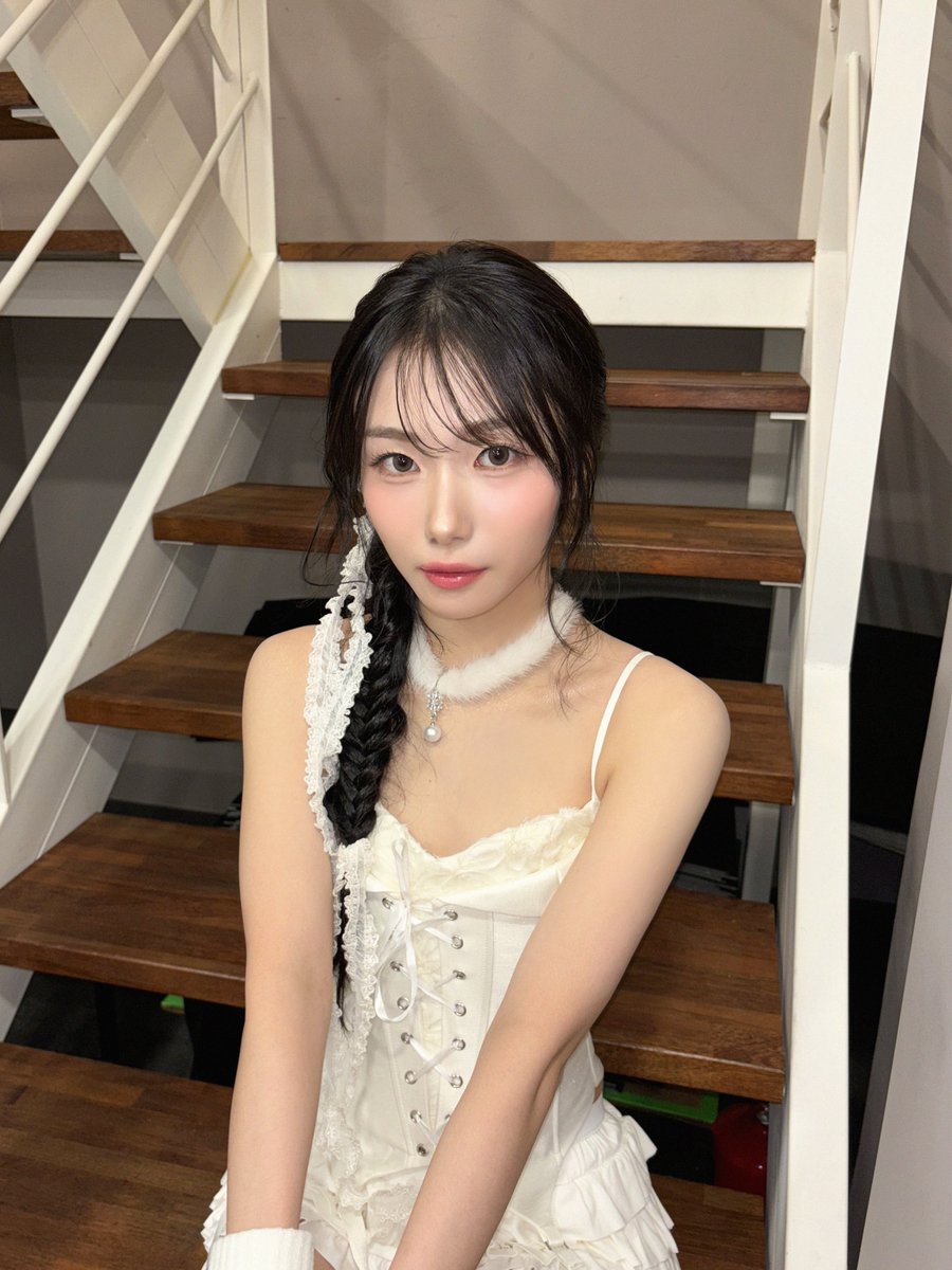 🎂] ✨ヨンウン誕生日記念ビハインド写真公開✨ #서영은 #YOUNGEUN