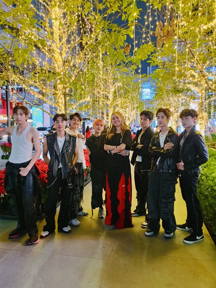 PeePichet's tweet photo. เก็บ📸
สนุกมากครับ About P  Showcase  26 Dec'24  Park Silom 🎄☃️

#AboutP #cover  #pow
#PreTrainee #Showcase #NewYear2025 #Xmas2025 https://t.co/MLlNycHxlU