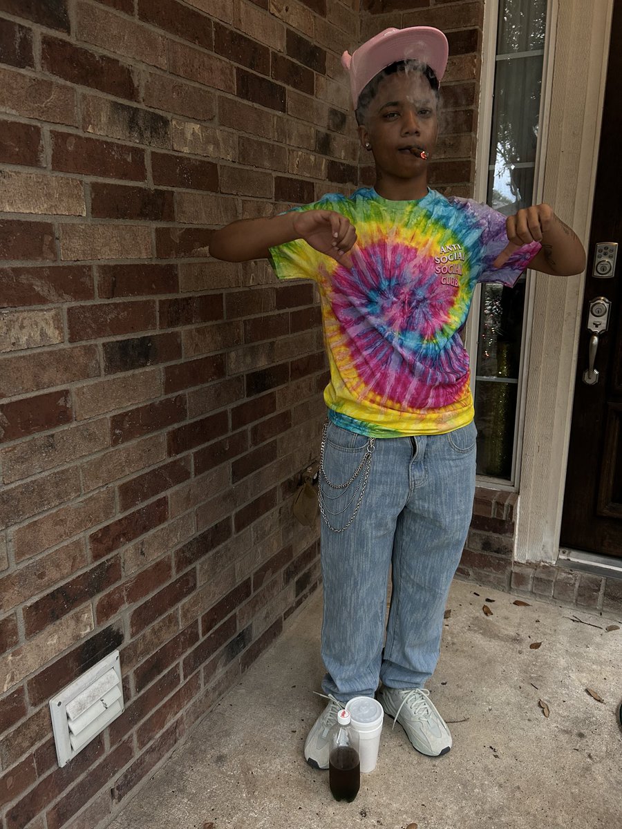 thurlplayaa's tweet photo. They be talking bout me but don’t know bout me from the dustiest to the shiniest 🚦🎮🍼💰 #thurlest https://t.co/6l642tshS7