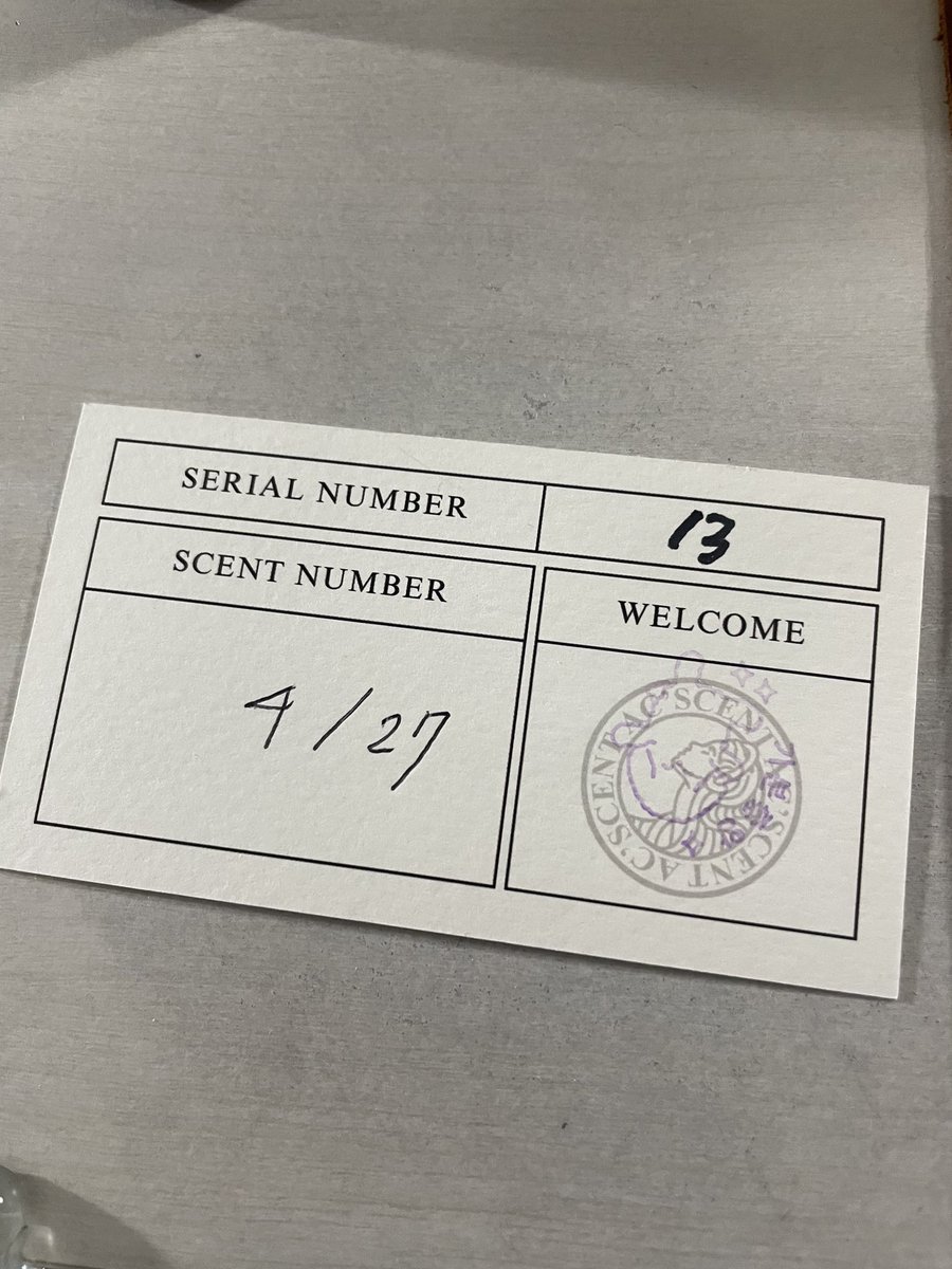 어제 설아가 이벤트에 방문해 자리를 빛내주었습니다! 향도 골라보고 우정들이랑 사진도 찍고 갔습니다! 제가 준비한 이벤트이지만 지방우정이라 어제 직접 못 본 게 너무 슬프지만 그래도 설아가 행복해하는 사진들을 많이 전달받았습니다! 이벤트는 오늘 저녁 7시까지만 운영됩니다!

#설아 #SEOLA