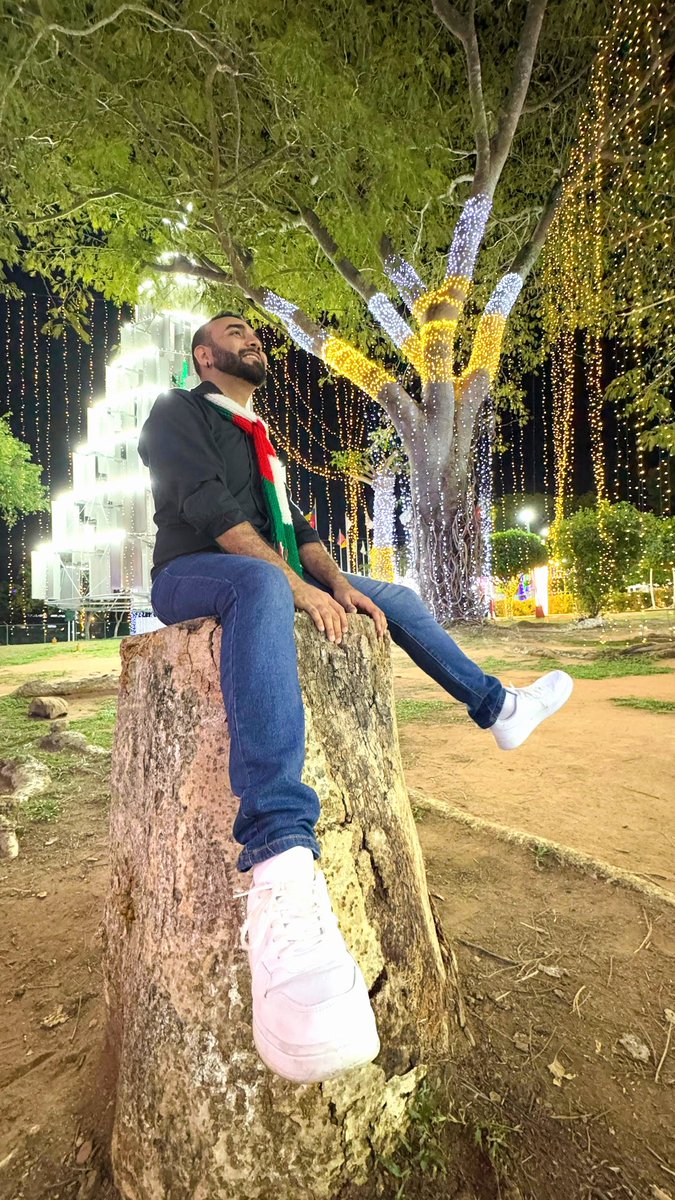 Lucho_Hndz's tweet image. Según yo, la mejor foto que me he tomado este año. 😍🎄🎁🎀 #navidad #pzo #bearded #HappyChristmas #HappyNewYear