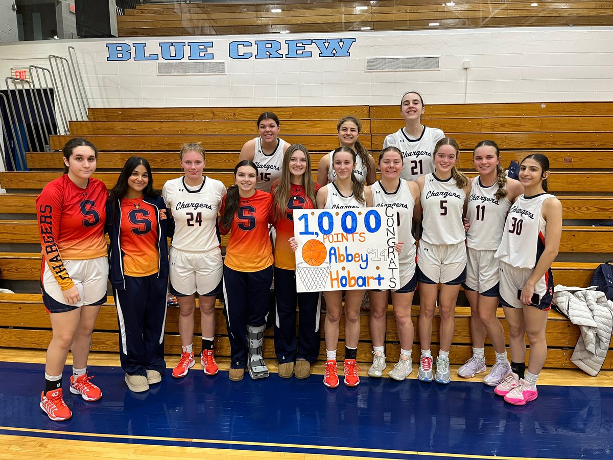 HUGE congratulations to Abbey Hobart for scoring 1,000pts in her career!!! Keep up the great work🎉