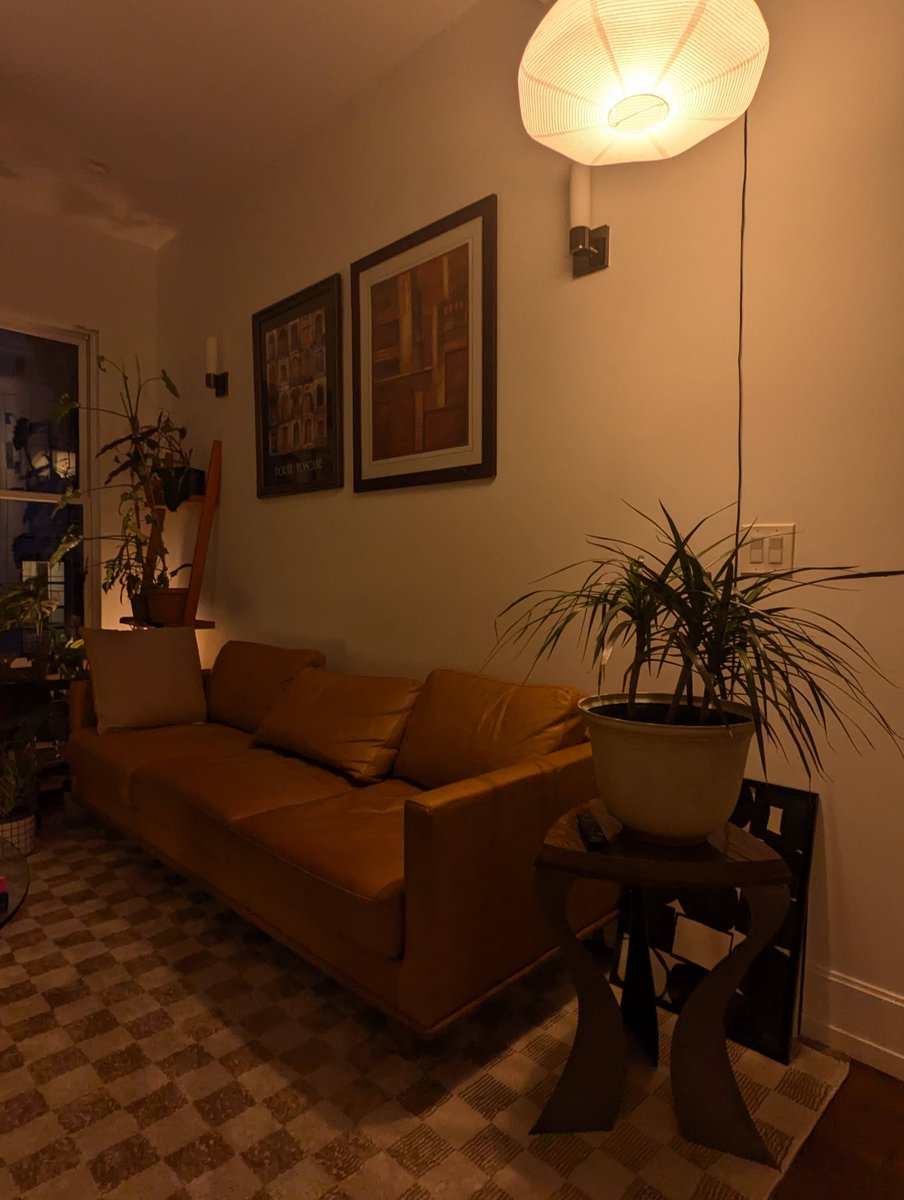 spacefego's tweet image. Got this side table for $100 off FB marketplace. Easily a top three purchase.

#interiordesign #sidetables