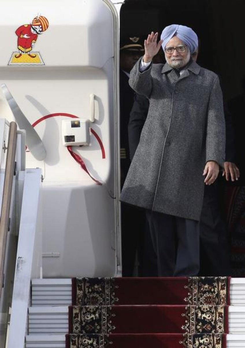 Meerahussen's tweet photo. Remembering Dr #ManmohanSingh (1932-24), India's 13th PM, who reshaped the nation’s economy with his iconic 1991 budget quote: “No power on earth can stop an idea whose time has come.” His legacy of quiet strength, economic reforms, &amp; moral integrity will resonate for generations https://t.co/ZXY7dH35W1
