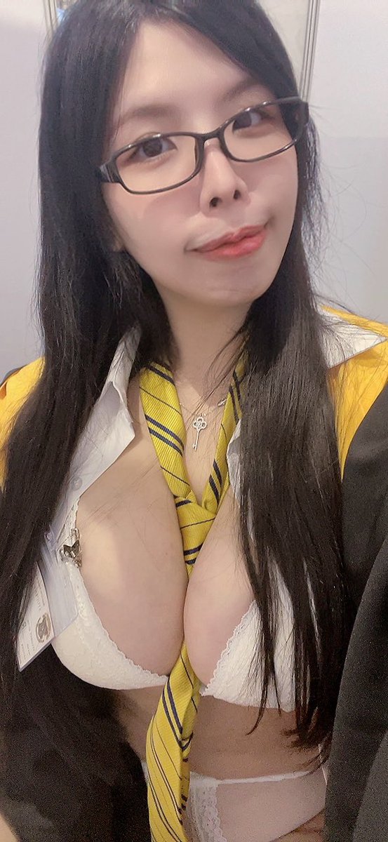 我在TSE 南港展覽館二館4樓

來找我聊天❤️❤️ https://t.co/YiScKqputb