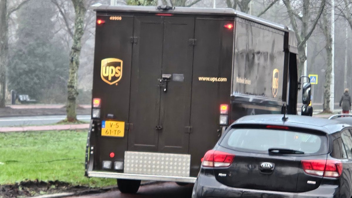 Gevaarlijk rijgedrag van chauffeur in Amsterdam