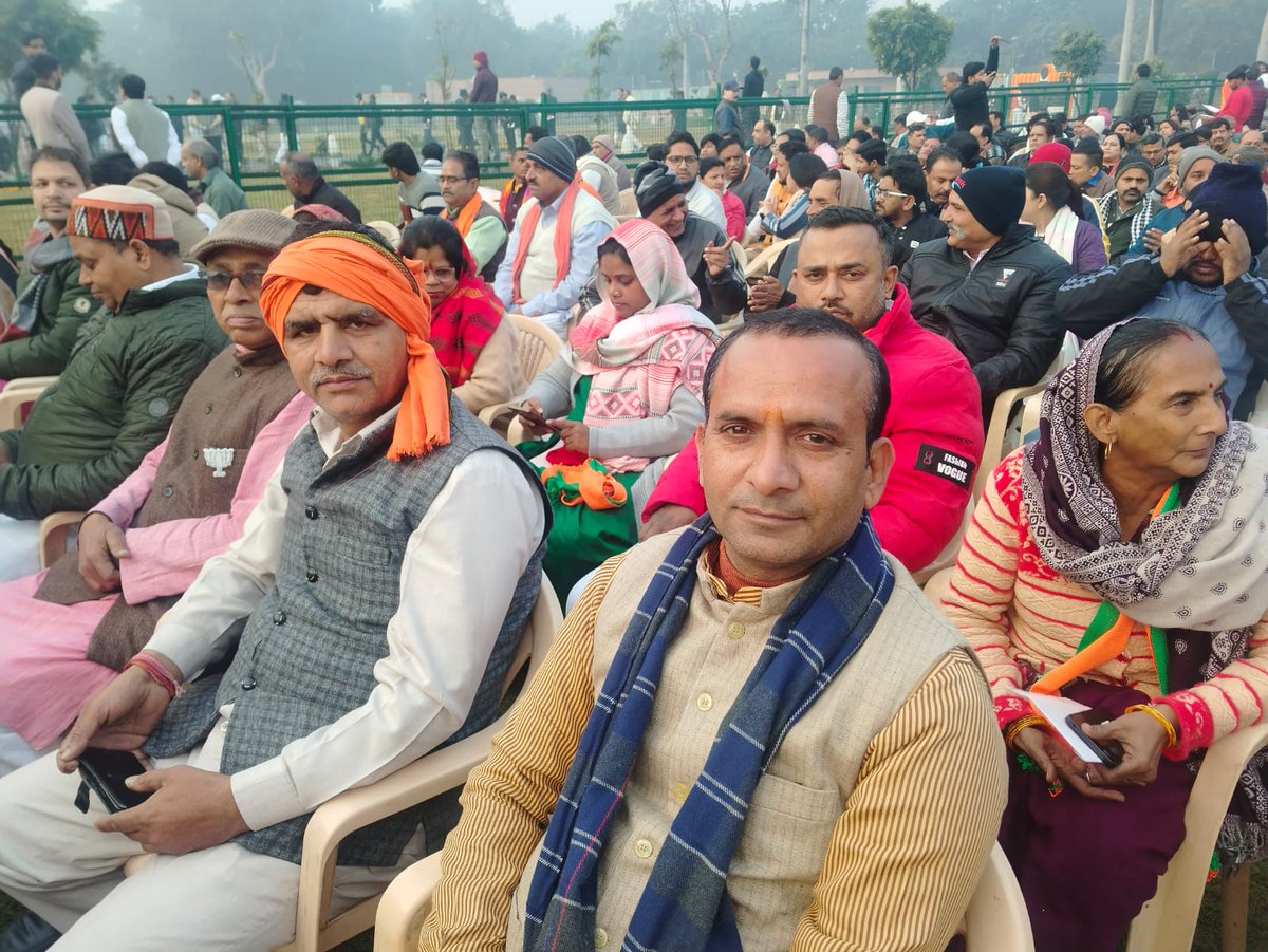 pkpandit99's tweet photo. भारत रत्न देश के पूर्व प्रधानमंत्री स्वर्गीय अटल बिहारी वाजपेई जी की जयंती पर उनके समाधि स्थल पर जाकर उन्हें श्रंद्धाजलि अर्पित की।
@narendramodi  @JPNadda @AmitShah  @PandaJay  @alka_gurjar @AtulGargBJP @Virend_Sachdeva @PavanRanaRSS  @yogenderchando1 https://t.co/fF6pSN0OFn