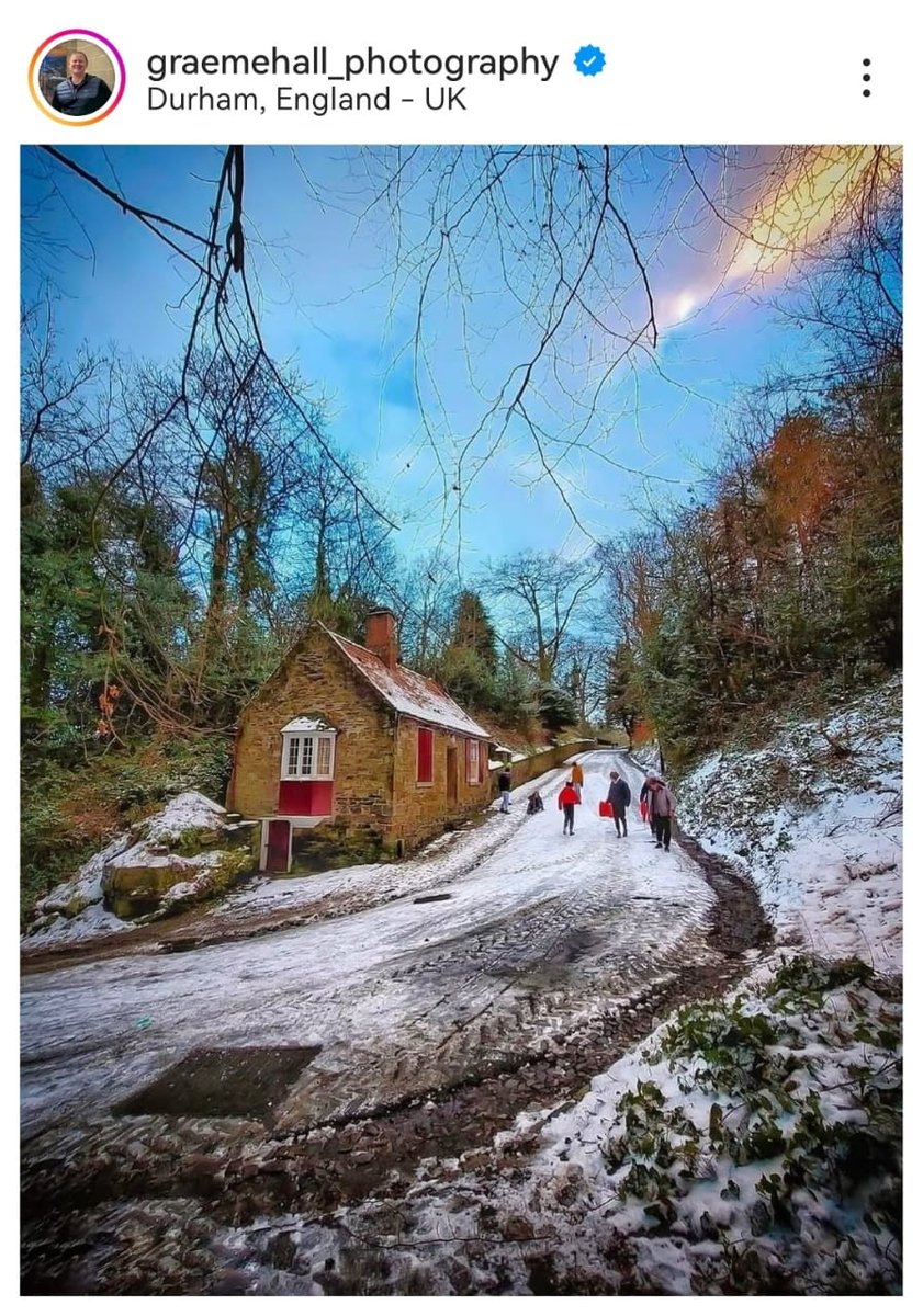 Great morning 🌄 

"A Dickensian view of Prebends Bridge Bridge cottage in the slippery ice of December! ❄️" -GH.