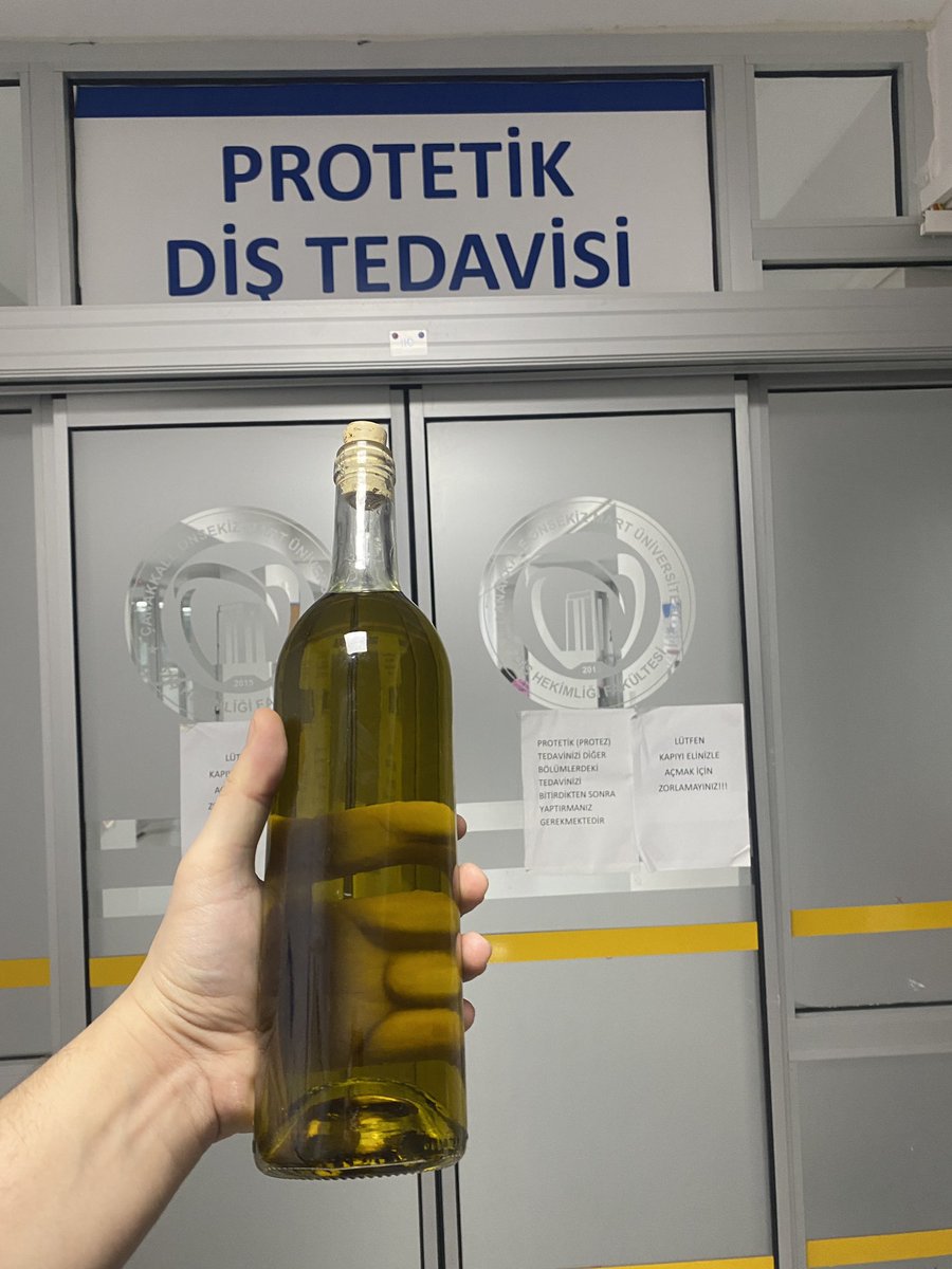 Hastan teşekkür etmek için zeytinyağı getirdiğinde bir şeyleri başardığını anlıyorsun 🙂‍↔️