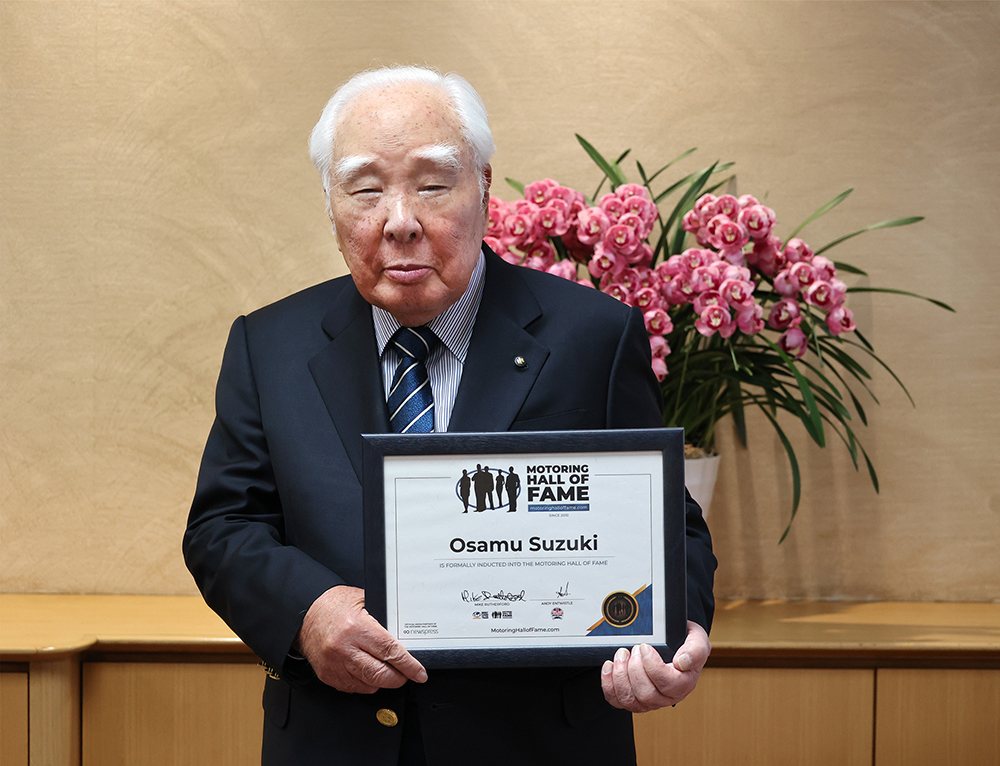 Osamu Suzuki, who transformed the small Japanese manufacturer into a global force, dies at 94.The former chairman led Suzuki Motor Corp for over 40 years, pioneering Japan's 'kei car' segment &amp; masterminding the company's dominance in the Indian car market t.ly/wfVn7